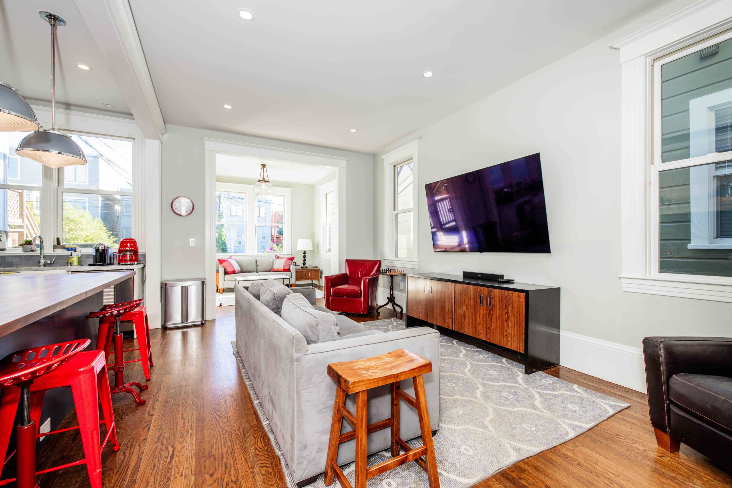 Home in San Francisco · ★4.99 · 5 bedrooms · 6 beds · 4.5 baths - Image 7