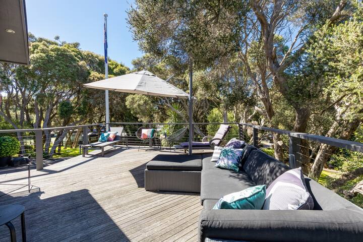 Collins 5 Bedroom Large Family Beach House gallery image 5