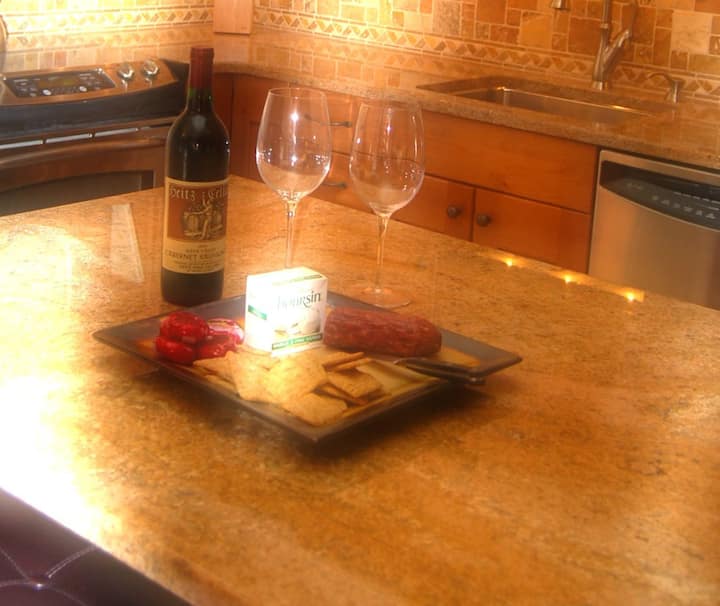 Vail Condo On Gore Creek - Summit County, CO