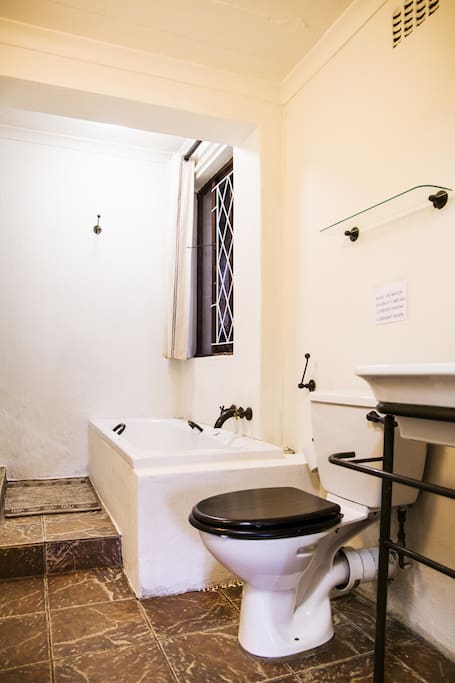 Ensuite bath and shower
