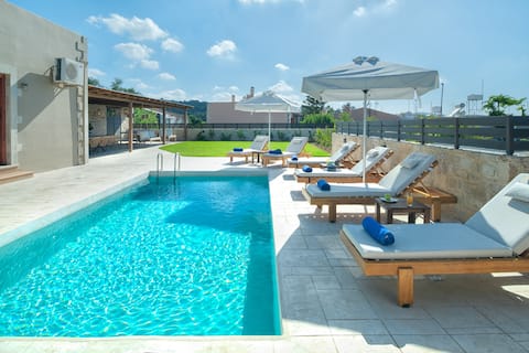 Kalypso Villa, a Serene Family Retreat with Pool