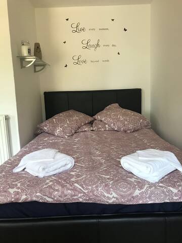 Airbnb Basildon Vacation Rentals Places To Stay England