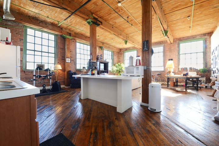 Airbnb Detroit Vacation Rentals Places To Stay