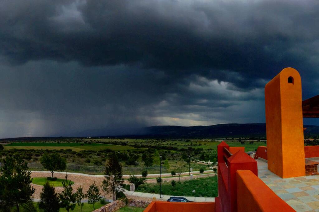 Vista al campo que rodea la casa, contacto absoluto con la naturaleza.
