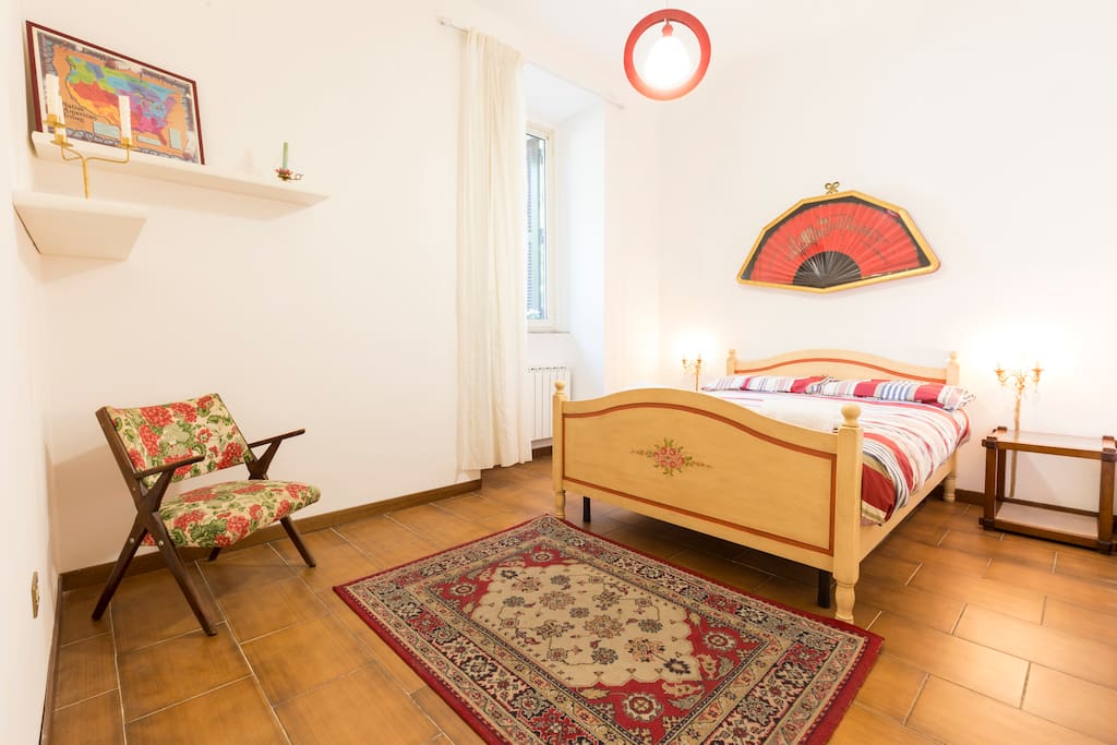 Hand painted traditional Italian bed, comfortable and incredibly romantic!
