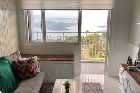 Modern Country Family Suite w/ Stunning Taal View