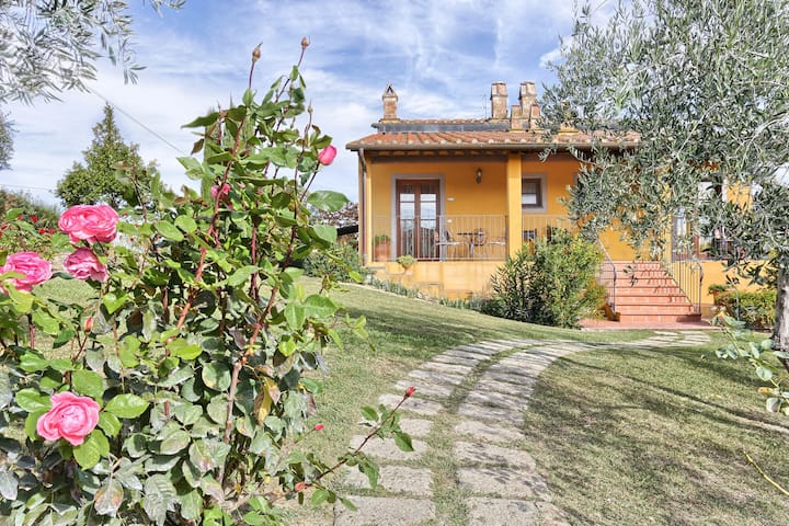 Tuscany | Studio with terrace and pool | Chianti