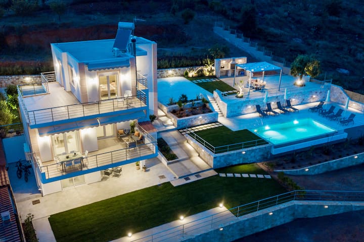 Private Salt Pool & Mtn Views (9p):Villa Oasis