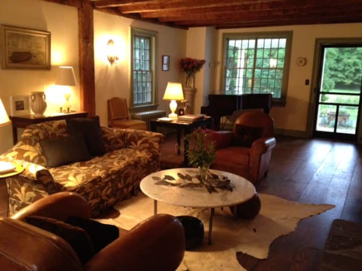 1795 Classic Colonial,westchester - Bedford, NY