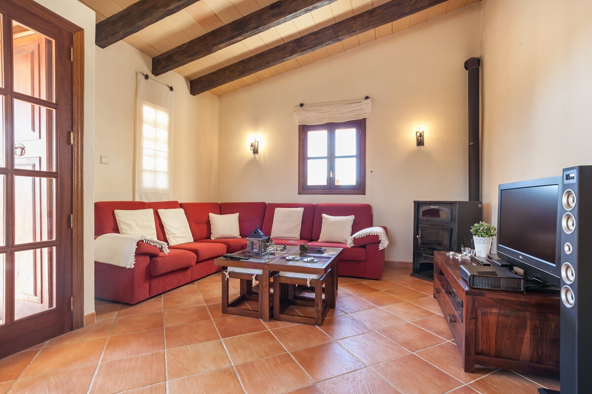 Top performing Airbnb: Gorgeous Villa in Selva (Majorca). in Selva
