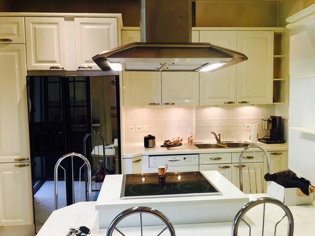 Séjour unique dans un hôtel particulier gallery image 4