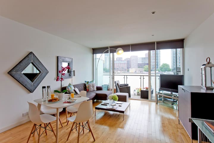 Beautiful River View Apartment in Pimlico/Victoria