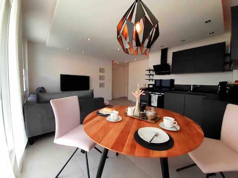 Popular Airbnb listing: Vacation home "Seediamant" Überlingen in Überlingen