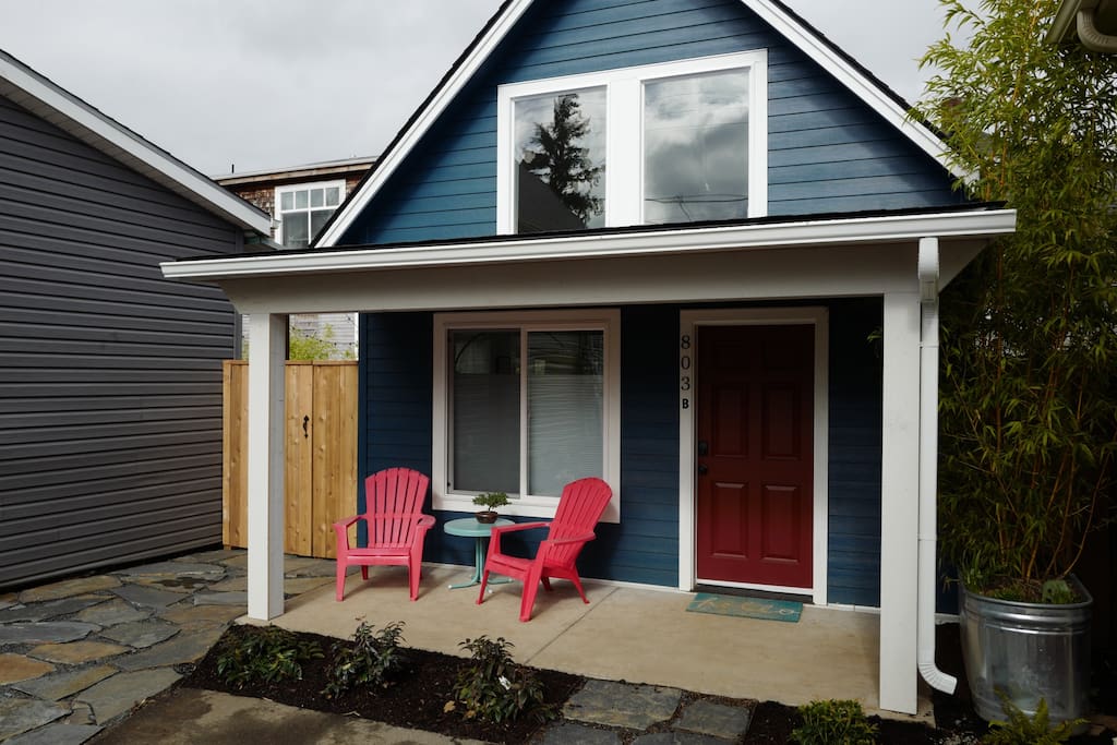 Front porch seating with your morning french pressed coffee. Watch the world go by.