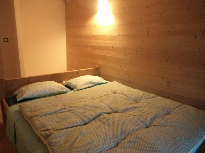 Logis de la Grange
chambre des parents, 1 lit 160x200