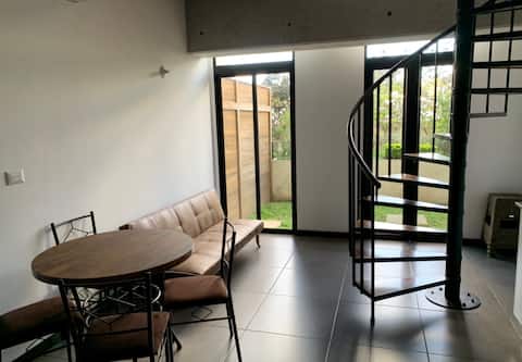 Loft acogedor zona 10