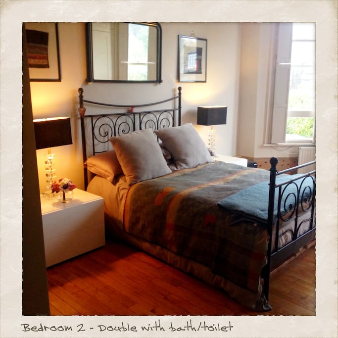 Large comfy double Bedroom, light and airy, open plan bath
