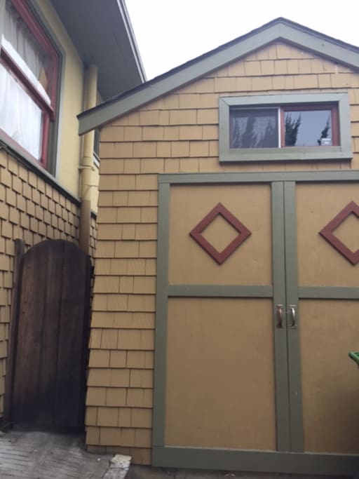Private gate entrance