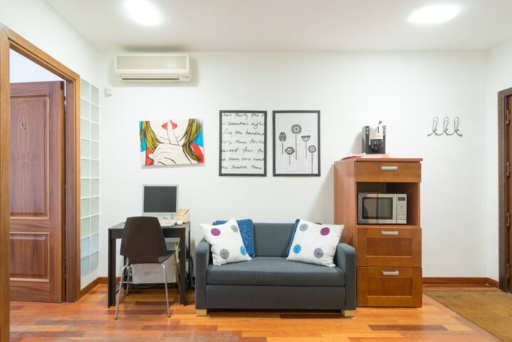 Modern Apartment Naples 4 bedroom gallery image 3