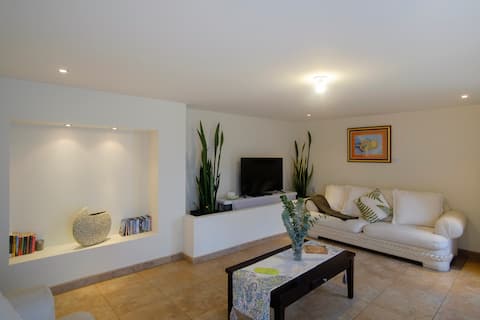 Secluded, Romantic, Great View and Exc Reviews