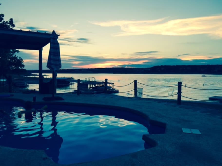 Pool & Deck -Perfect for sunsets!