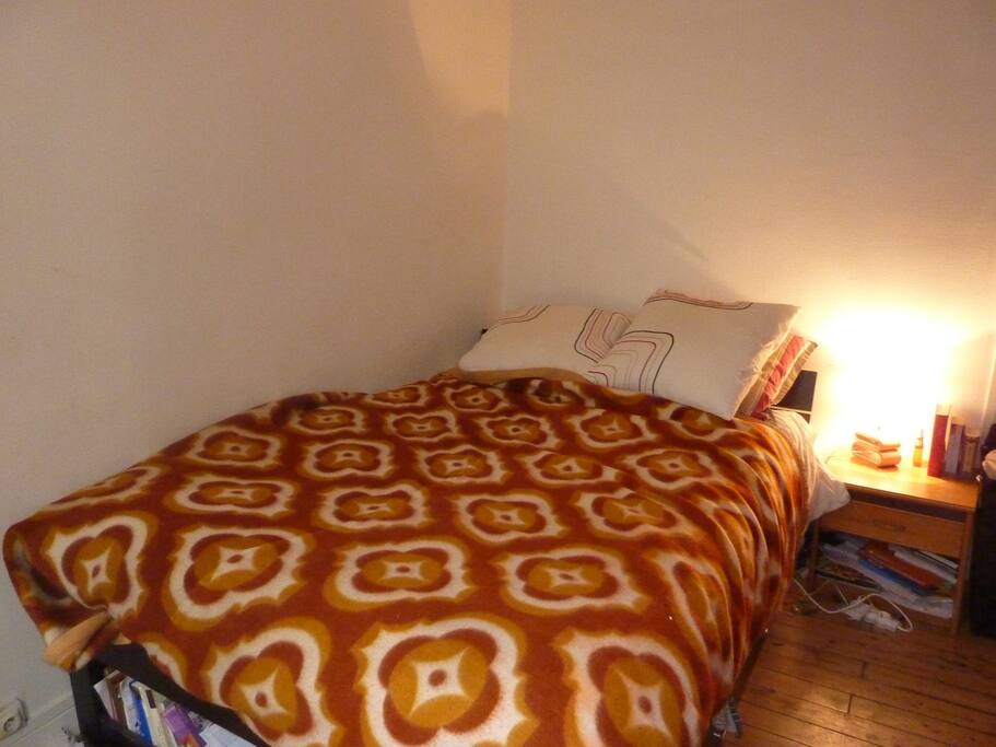 Chambre avec lit double.