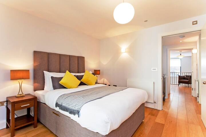 Beautiful Mews House in Marylebone gallery image 4