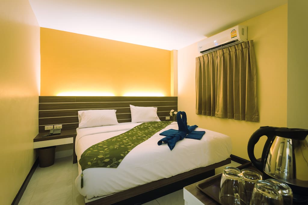 Superior Room, One Double Bed (NON-SMOKING)