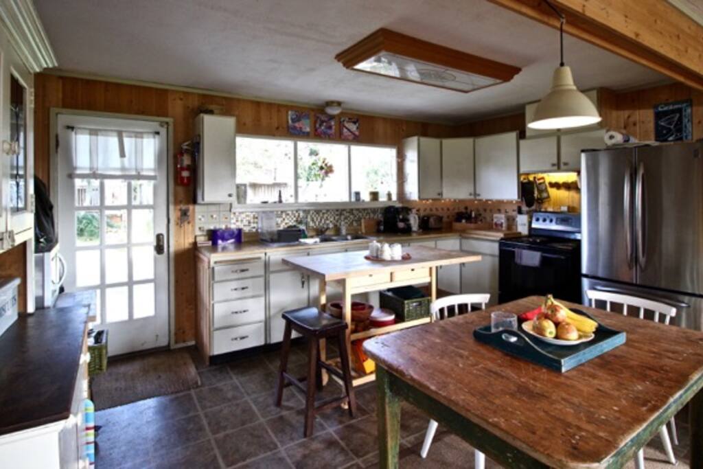 Full Kitchen
