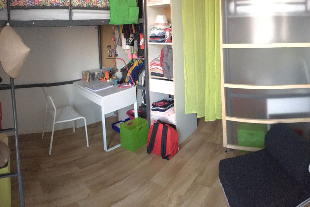 chambre 2, lit 1 / Room 2, bed 1