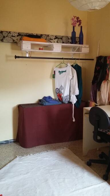 Habitación acogedora y cálida