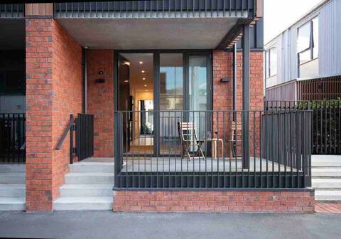 Inner City Sanctuary•Free Parking•Great Apartment!