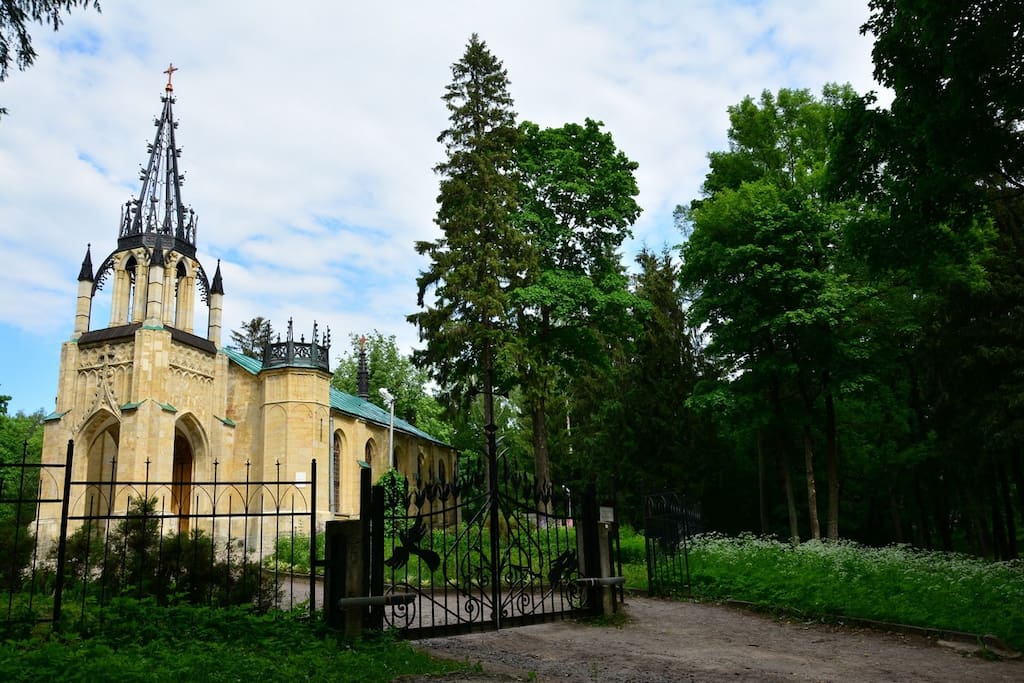 Шуваловский парк, церковь