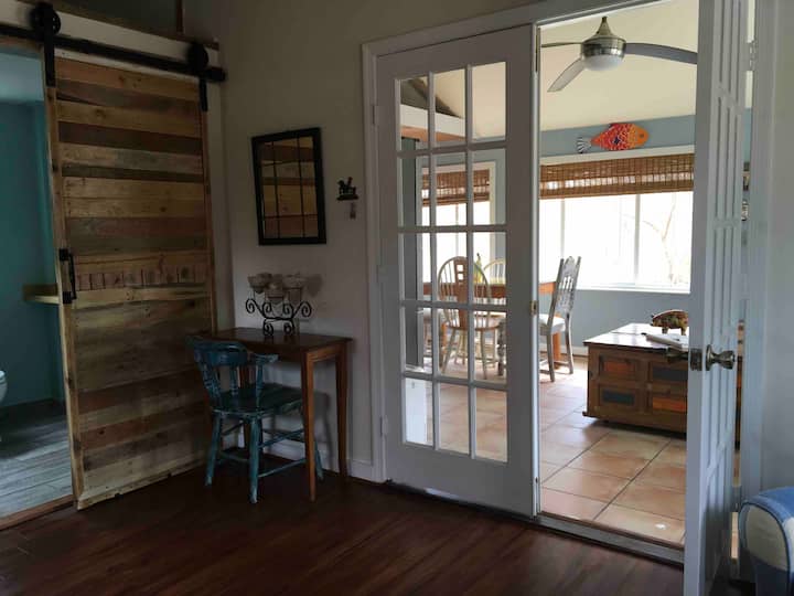 Country Cottage,  Private And Cozy, - Delaware