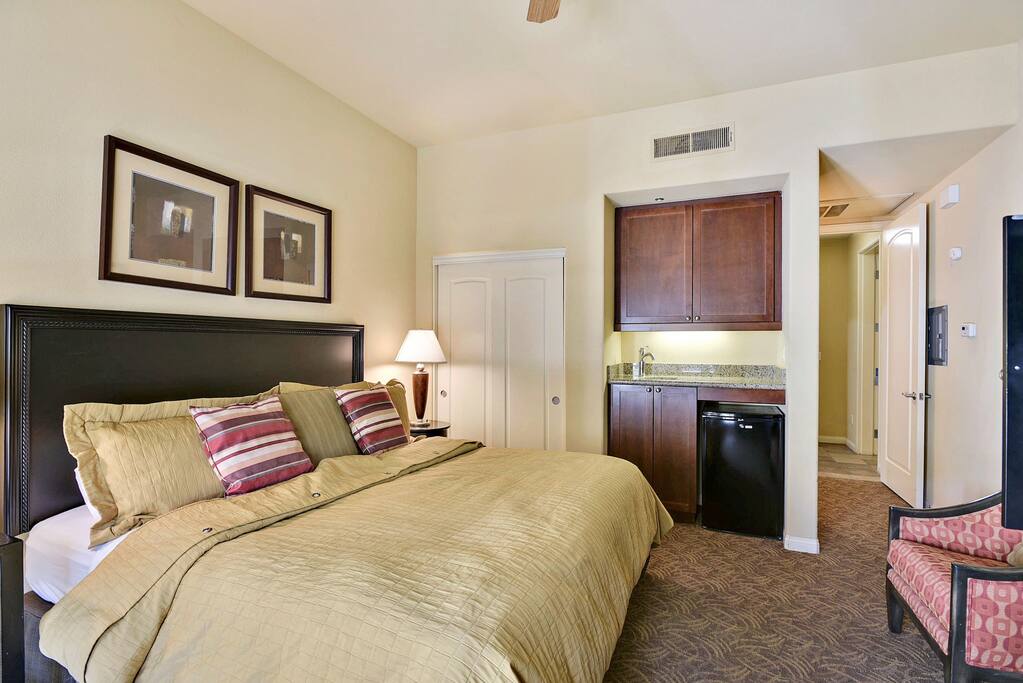 Suite with Kitchenette