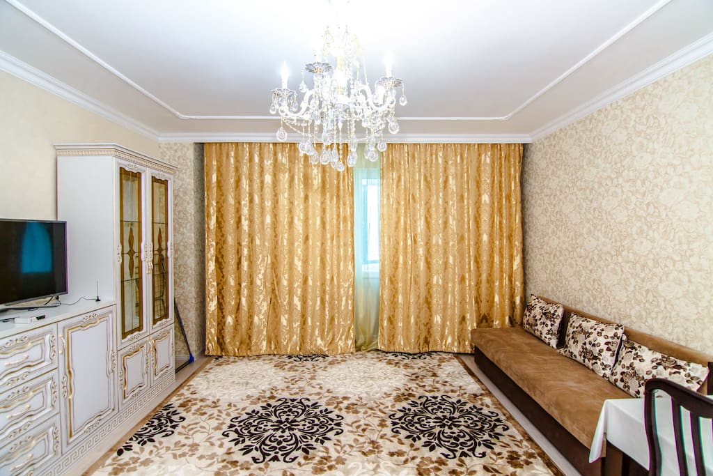 Cozy living room, with TV, cable TV, soft sofas, everything for your relaxation and watching TV