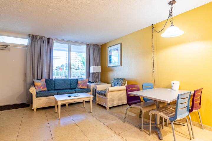 F1: Studio/Mini Kitchen/Across Street From Beach