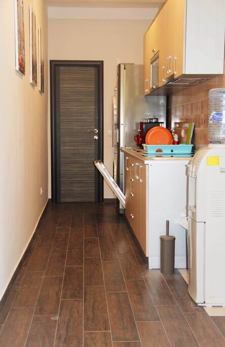 Kitchen & amenities