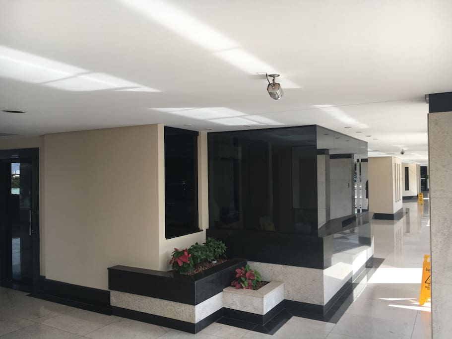 Portaria (Prédio novo e luxuoso)