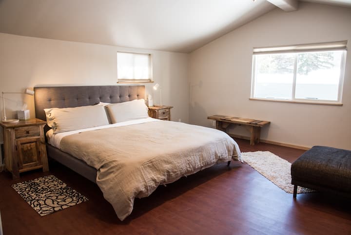 master bedroom with king size bed