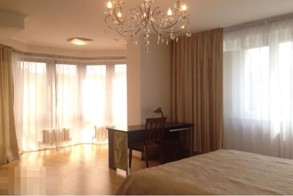 Extra Large Private bedroom (Royal Style)