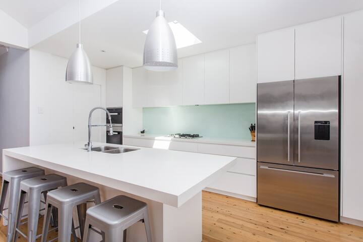 Freshwater Retreat gallery image 2