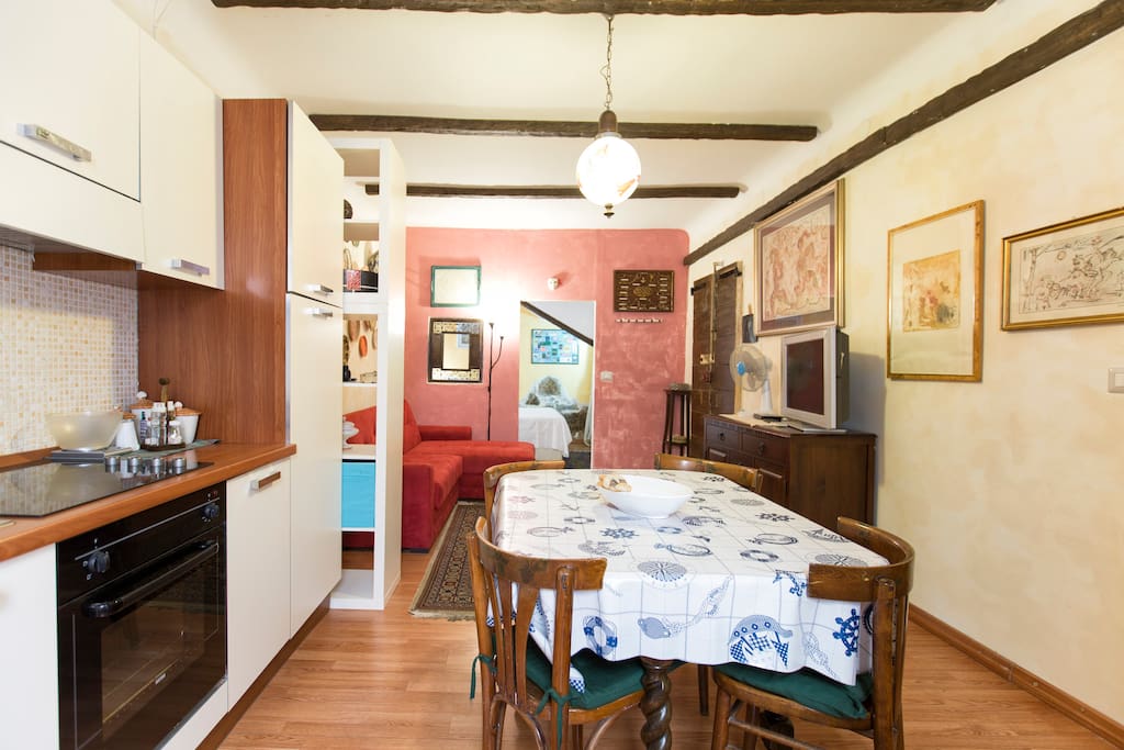 zona giorno con cucina a vista