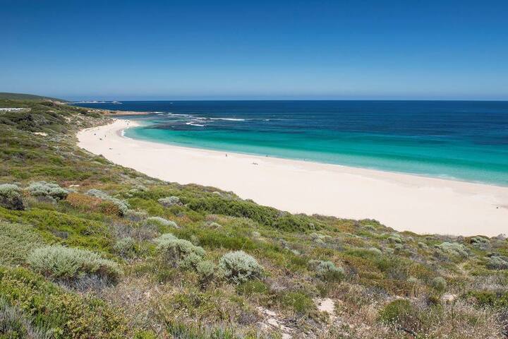 160 Steps… from Yallingup Beach gallery image 5