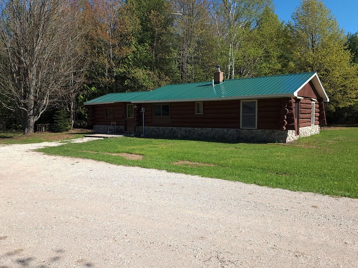 Love Island Holiday Rentals & Homes Raber Township, MI Airbnb