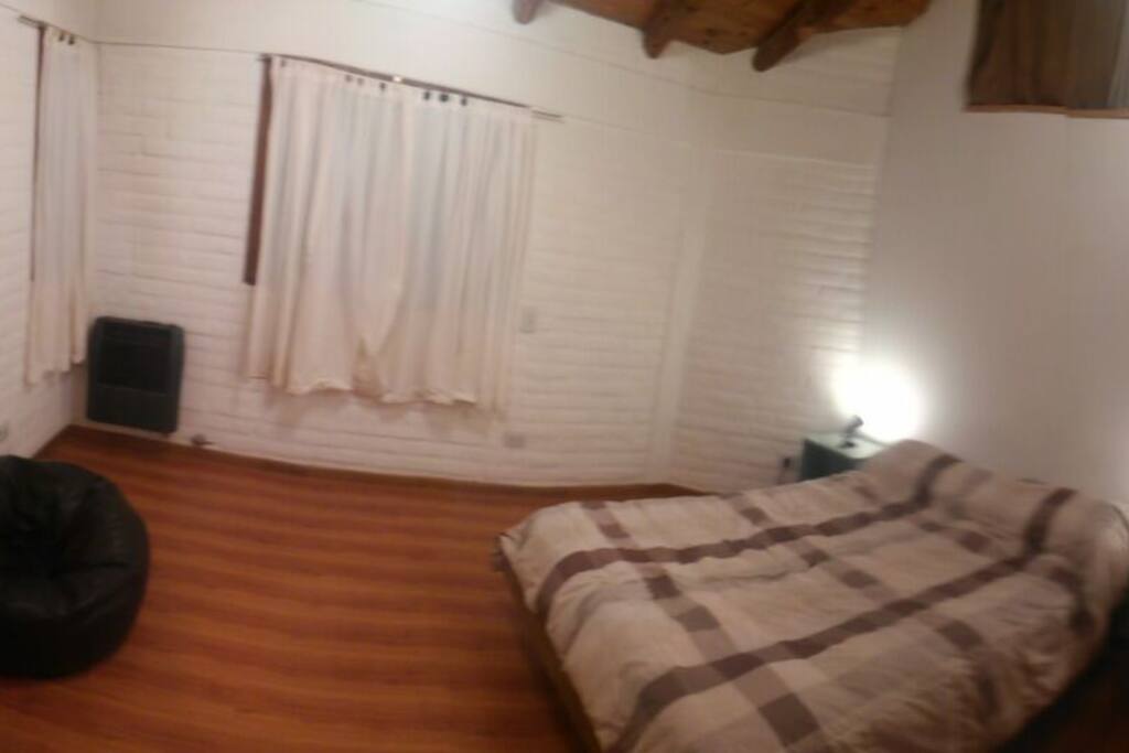 HABITACIÓN MATRIMONIAL