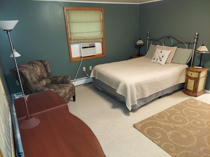 #personalspace #skrine #sleepnumber #lakelife #lodgelife #lodgeatpinelake #privatebedroom