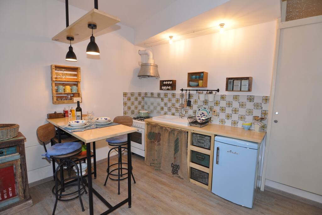 Studio Kitchen
The kitchen's structure, the fan, the table are unique pieces made by myself.