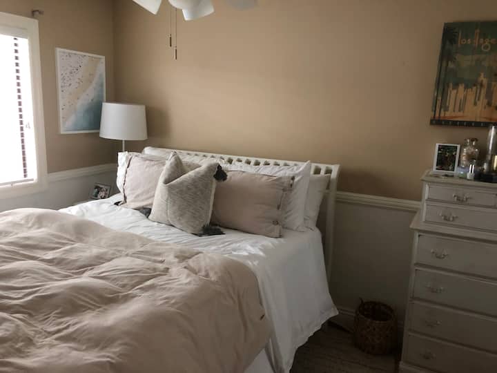 Dhomë gjumi #2-krevat me madhësi