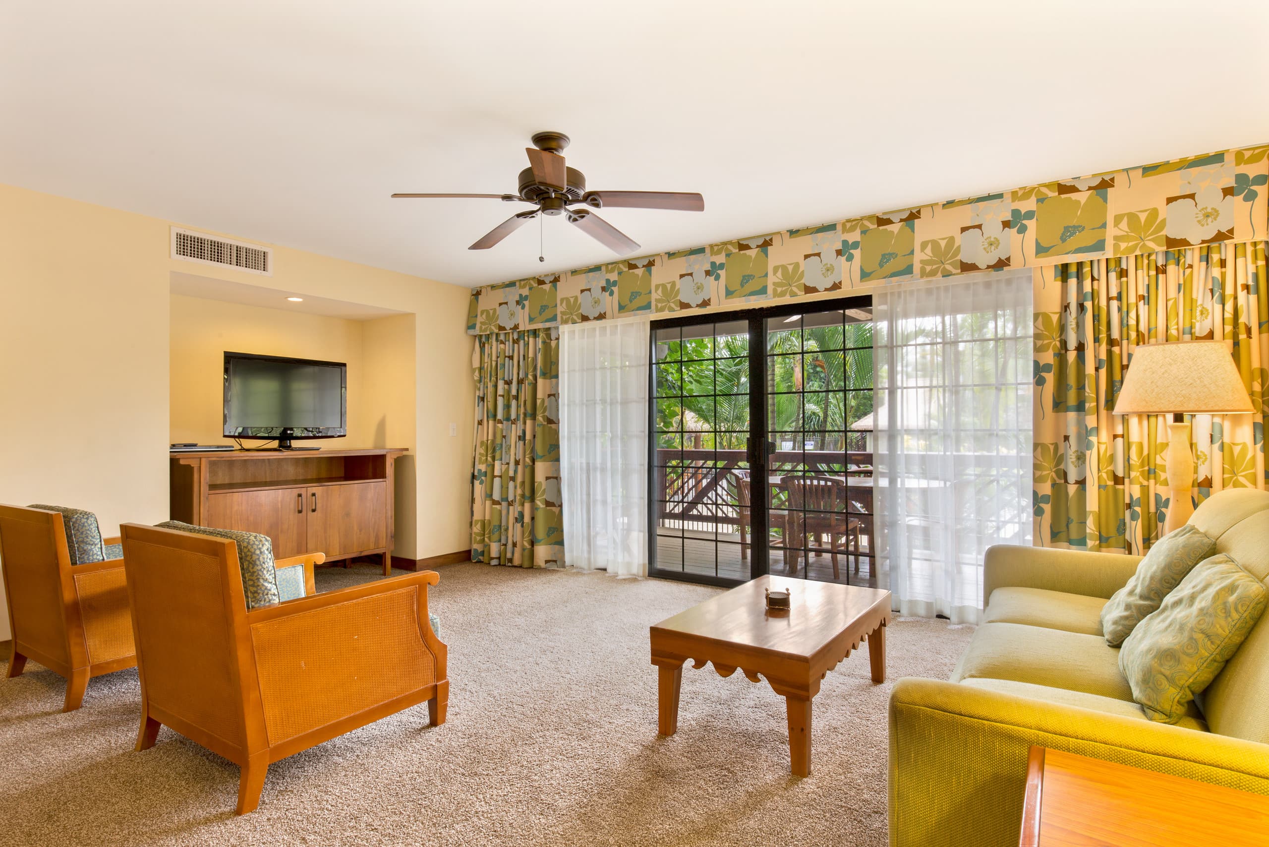 Condo in Kailua-Kona · ★4.9 · 2 bedrooms · 2 beds · 2 baths - Image 7